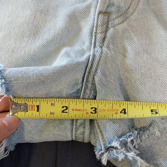 Levi's 501 Shorts Bleached Blue - Picture 6 of 7